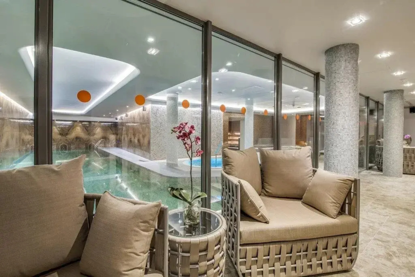 Отель Grand Poet Hotel by Semarah