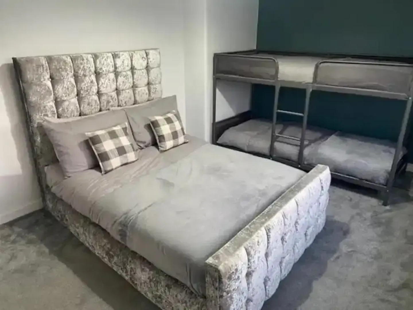 Renfrew Apartment Near Glasgow Airport