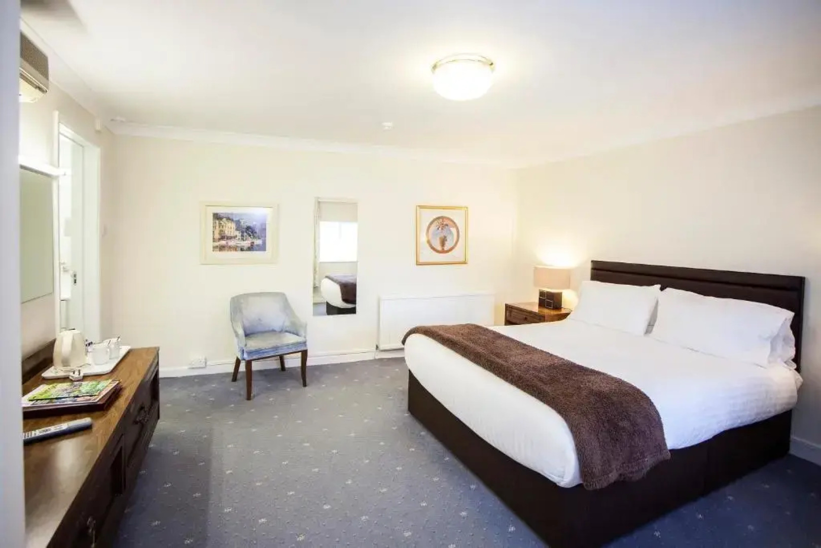 The Walnut Tree Hotel