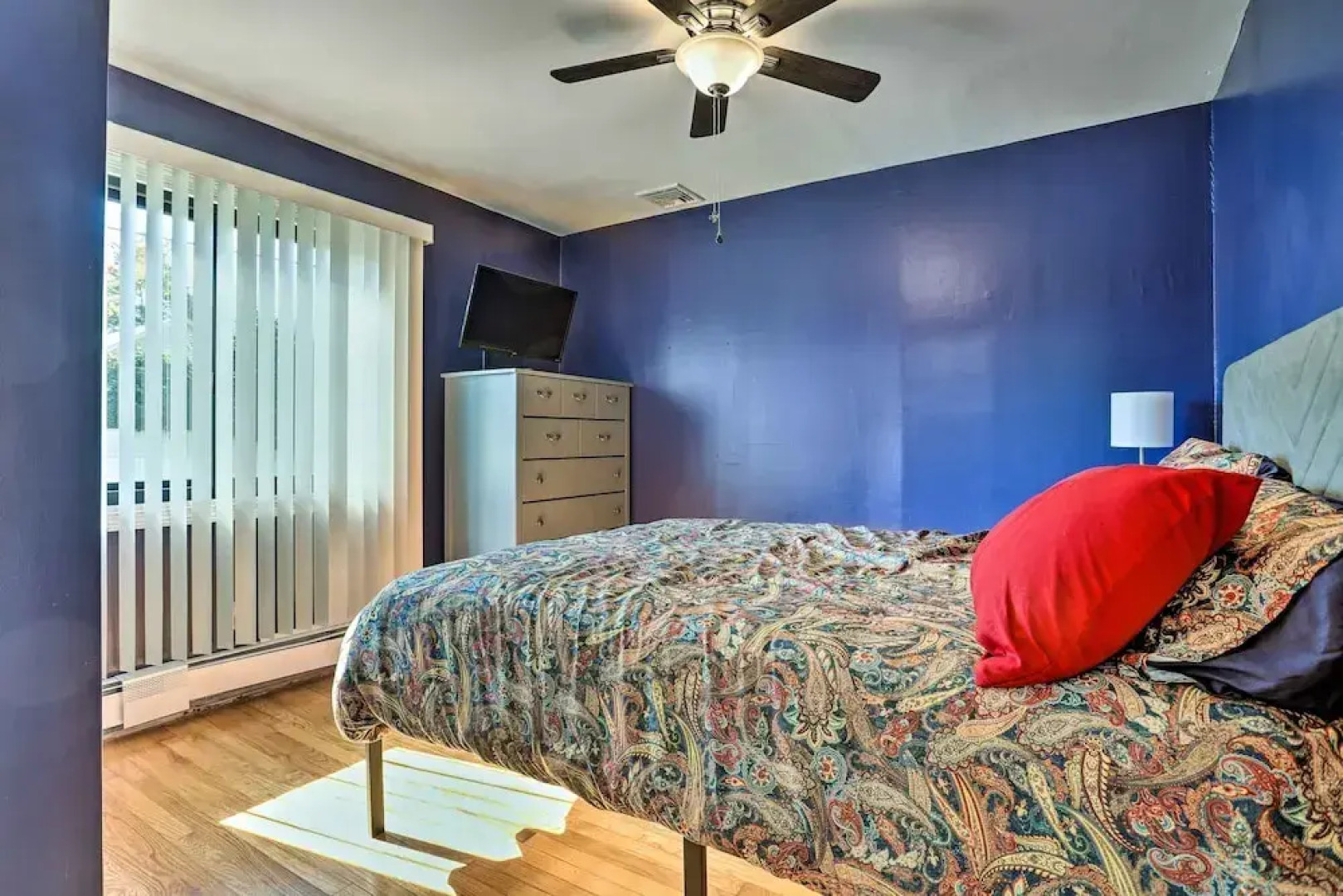 Vibrant Teaneck Home ~ 12 Mi to Manhattan!