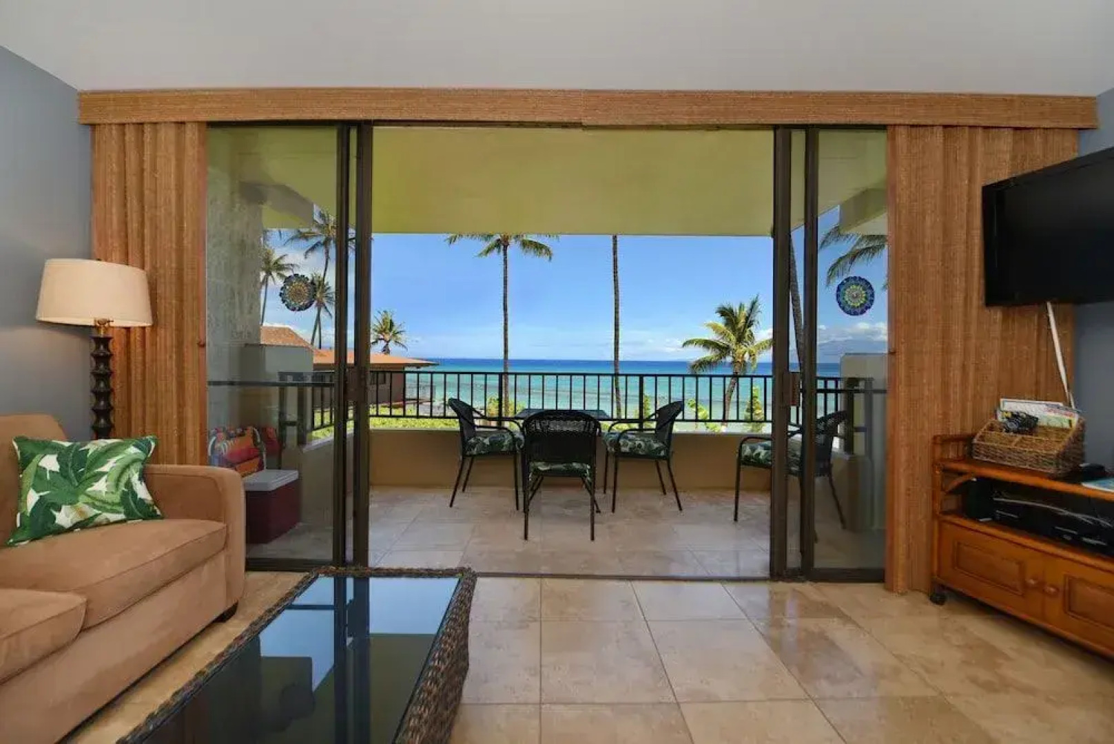 Paki Maui 207 by RedAwning