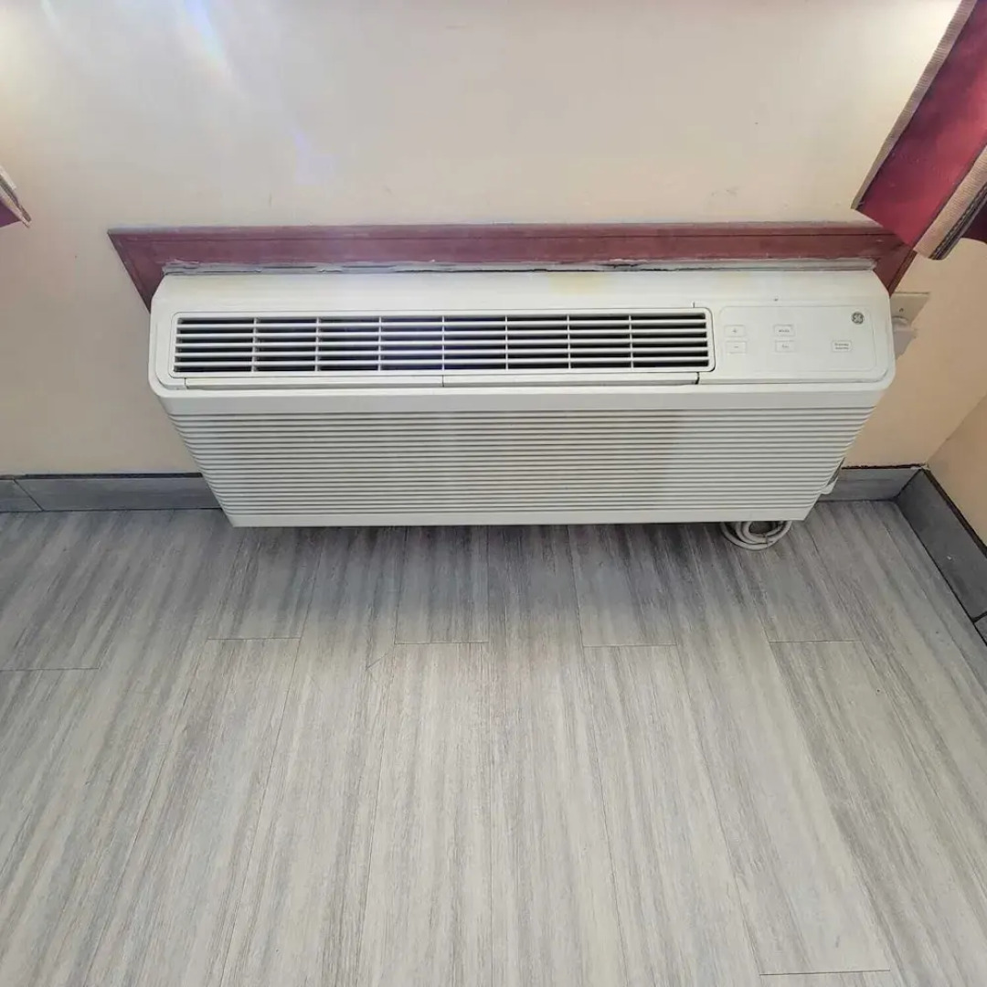 Woodland Inn & Suites