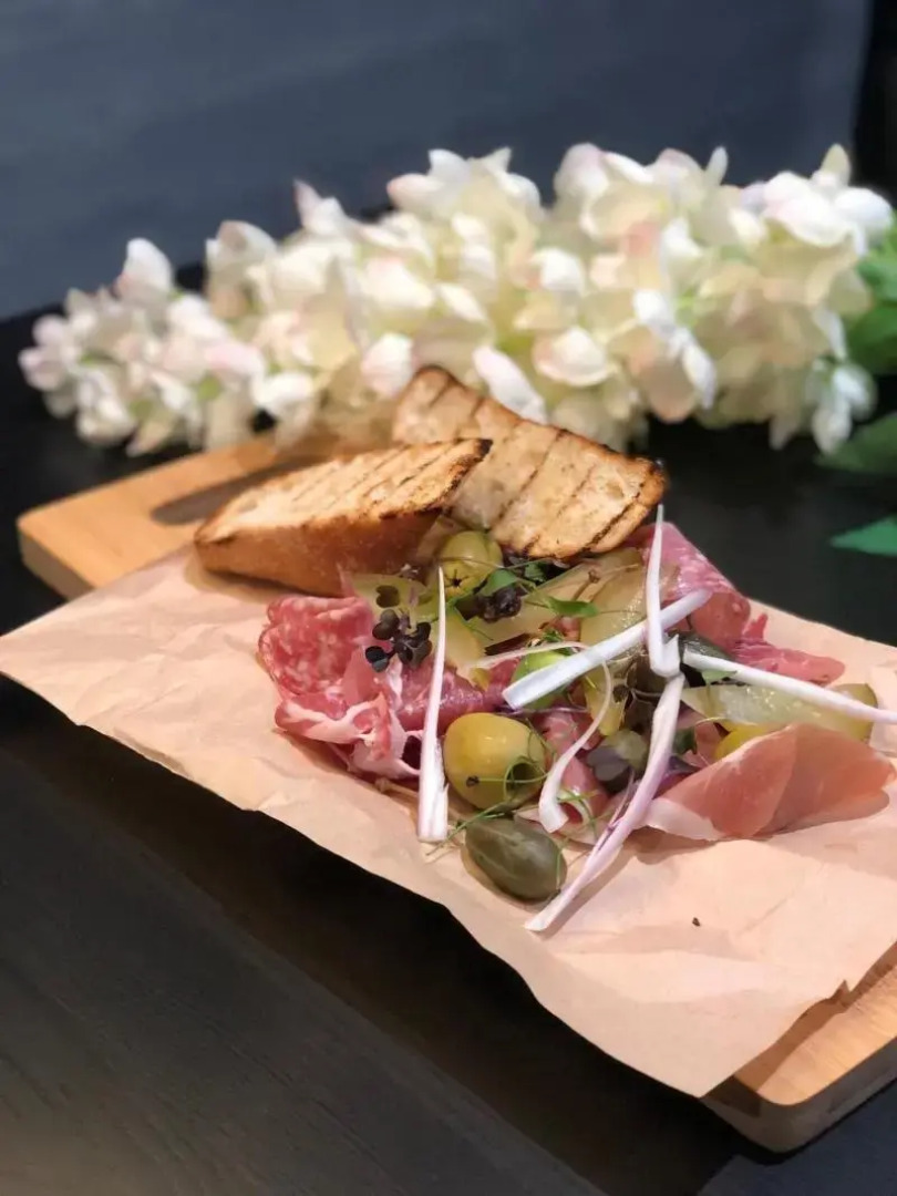 Beancross Restaurant And Hotel