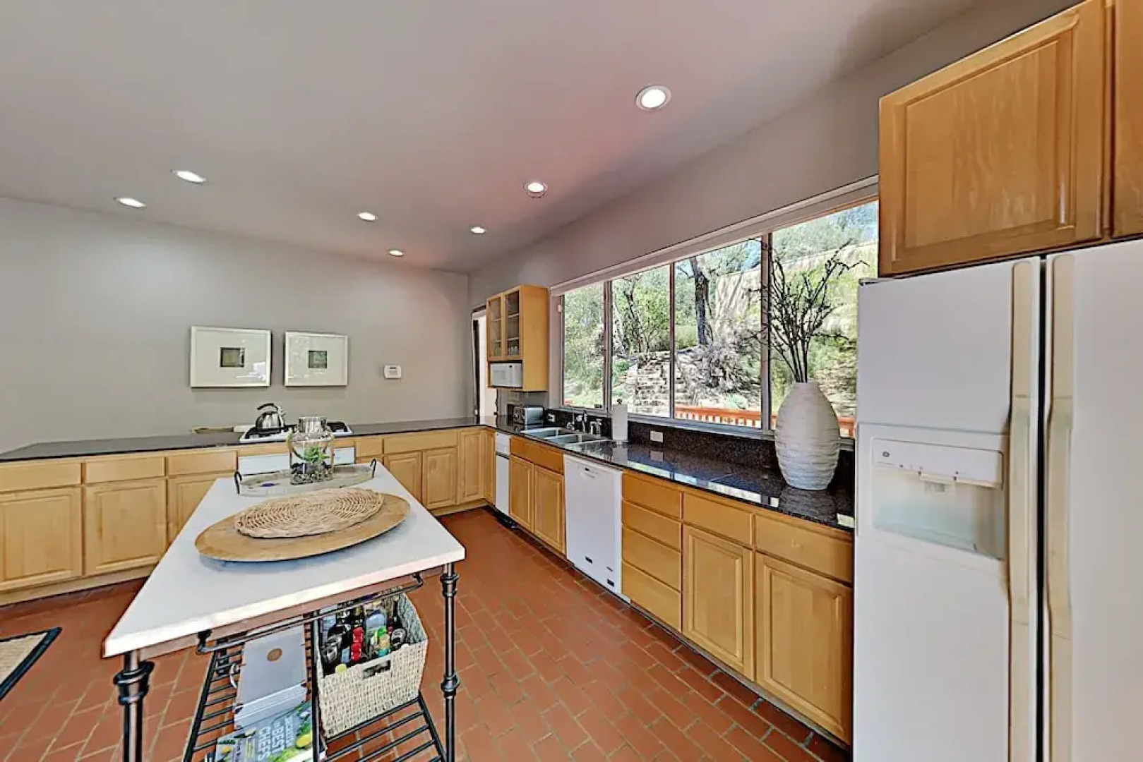 2600 Glen Ellen Home - 3 Br home by RedAwning