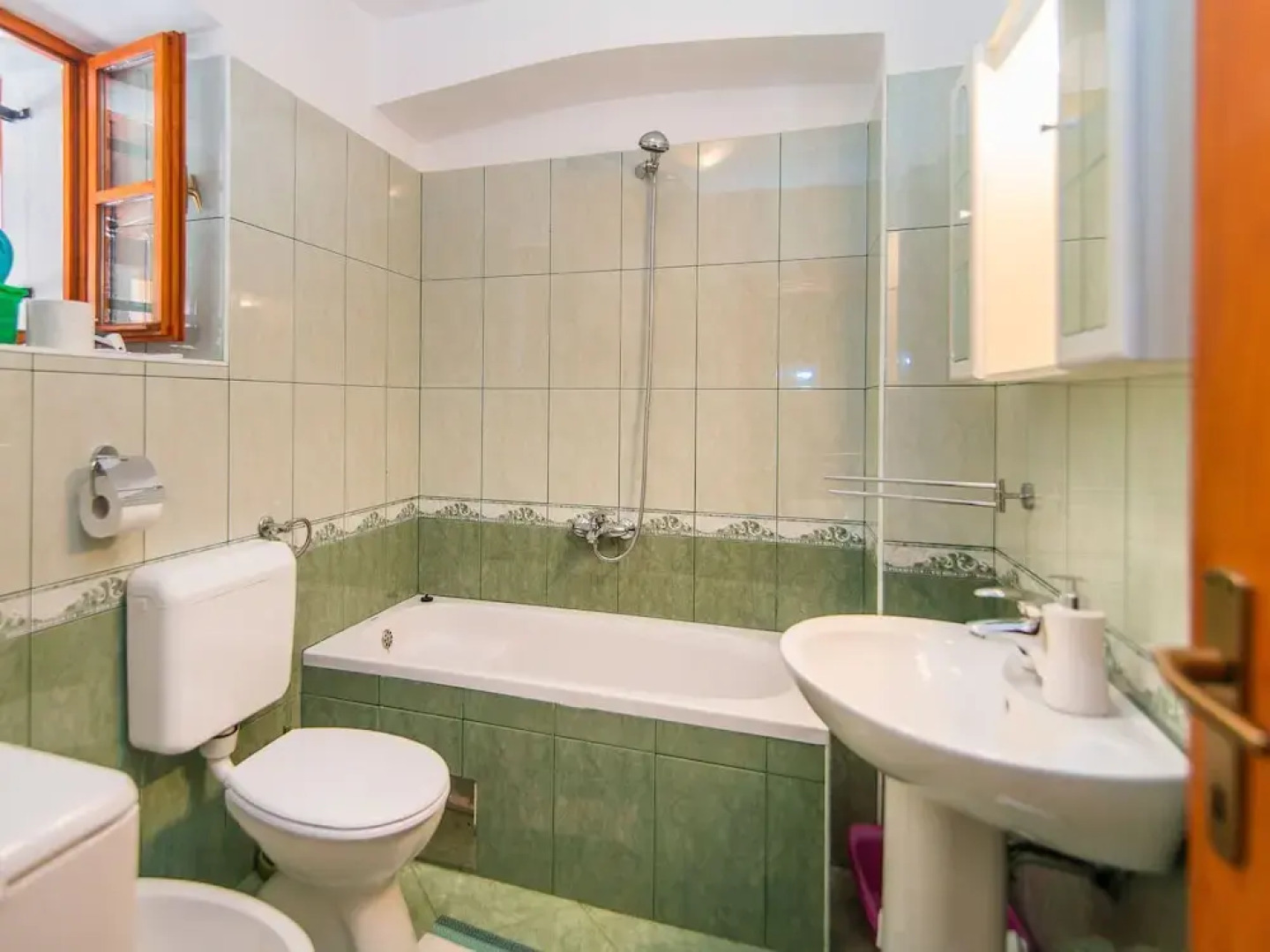 Stone House with Private Pool And Garden in Quiet Place