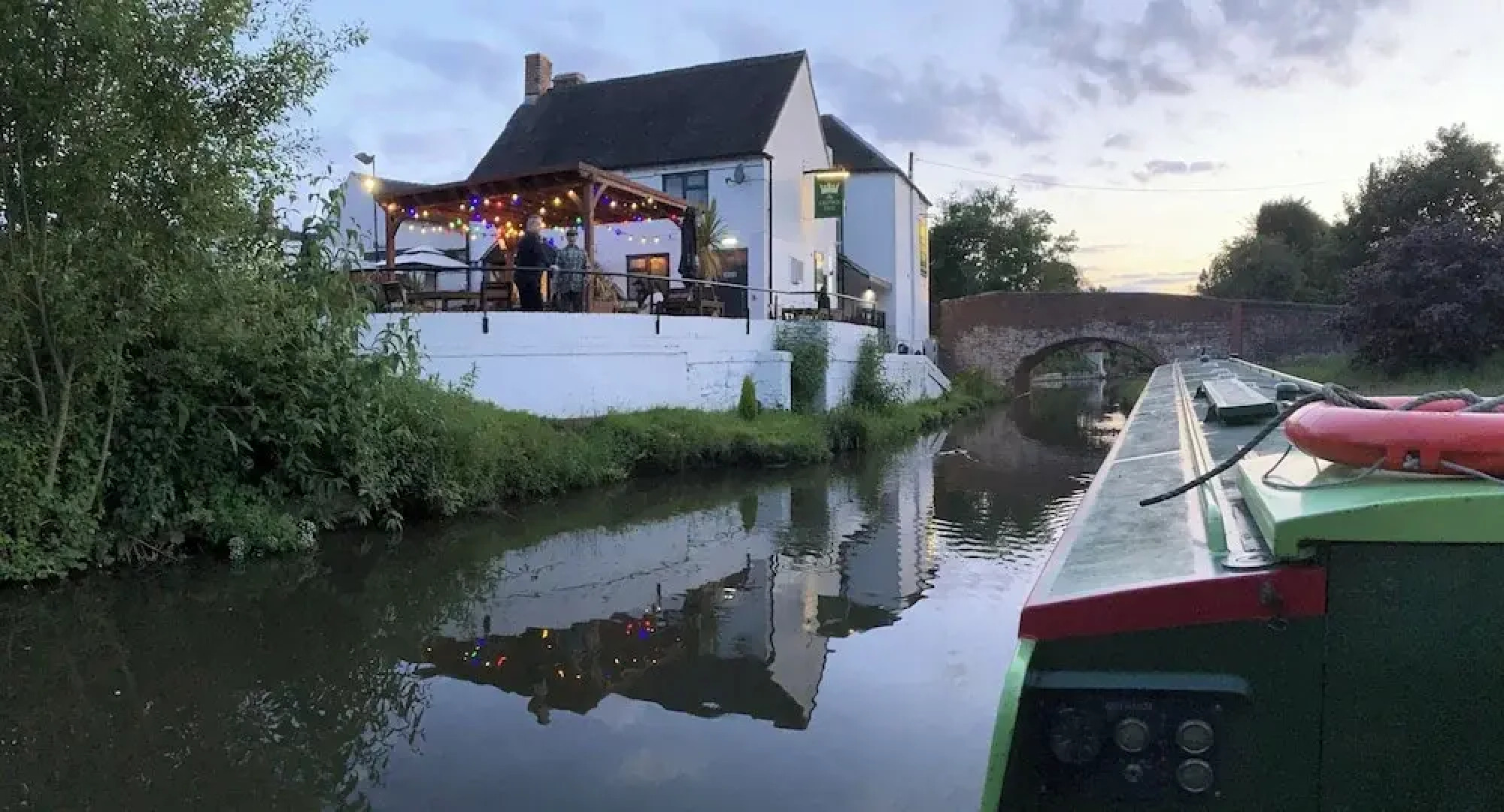 Stone - Boat - Sleeps 4 - Pet Friendly-85ws