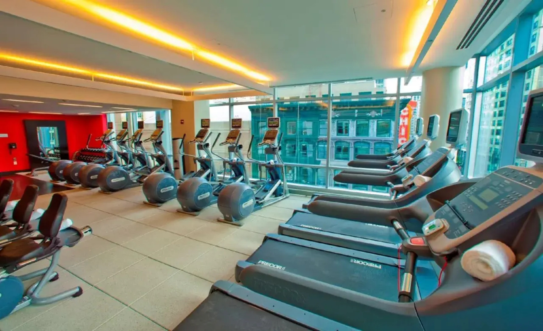 theWit Chicago, a Hilton Hotel