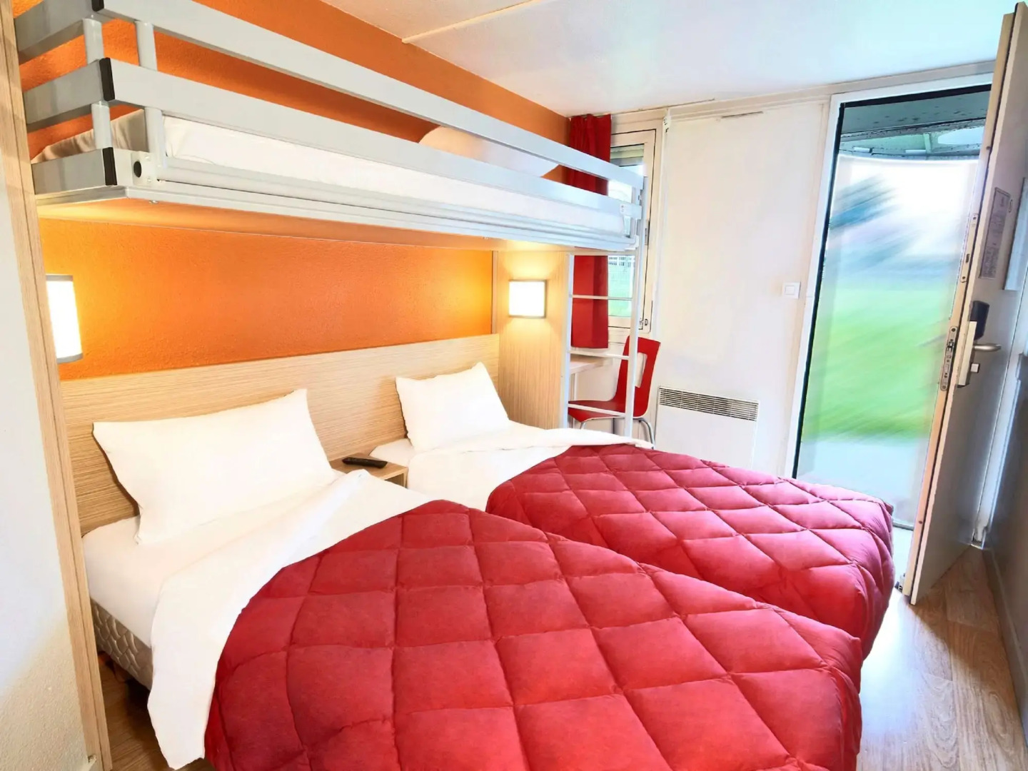 Premiere Classe Paris Ouest - Pont De Suresnes