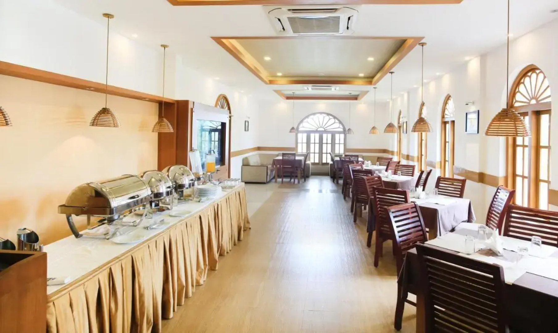 Esha Heritage Inn