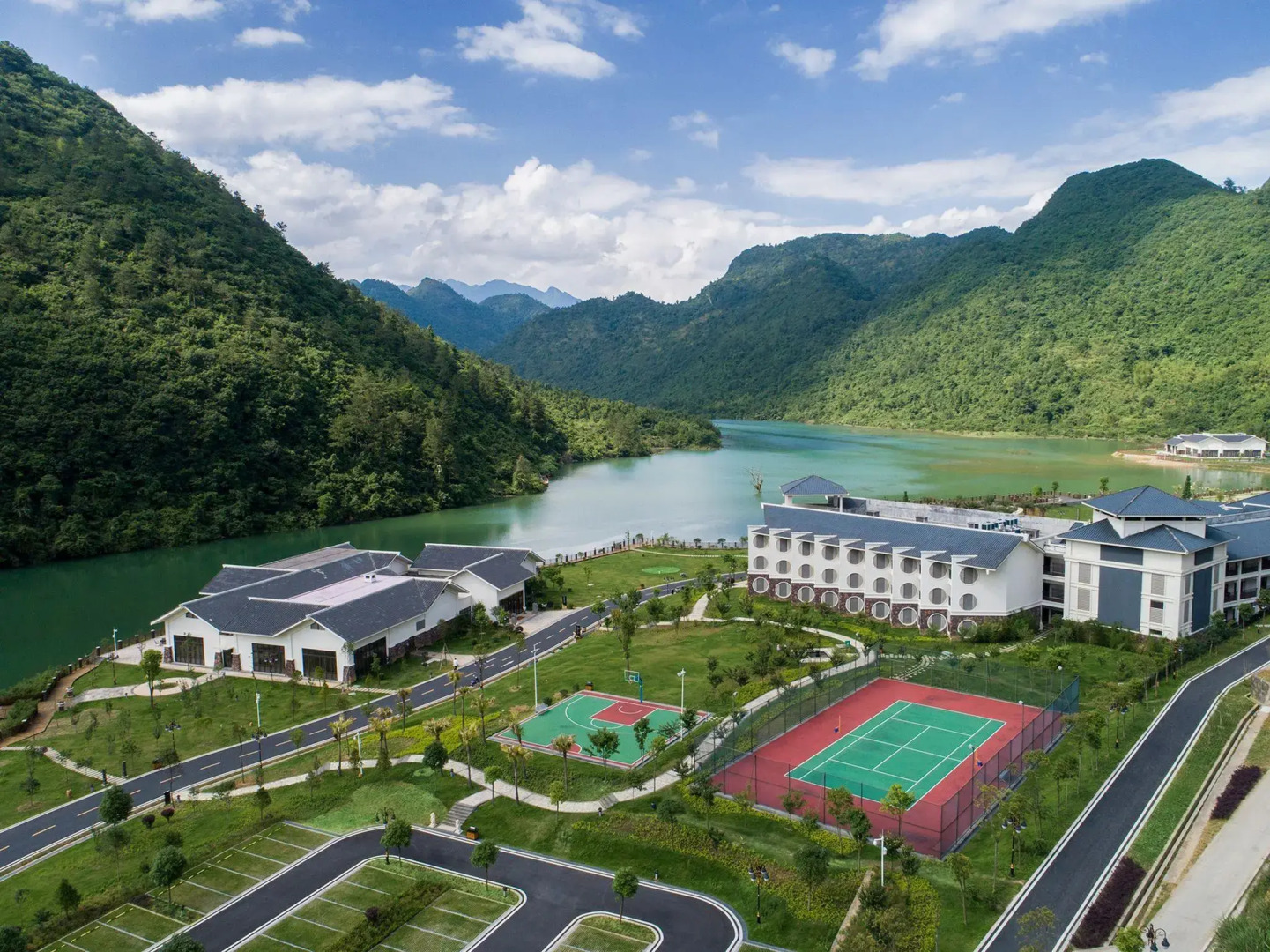 LN Dongfang Hot Spring Resort