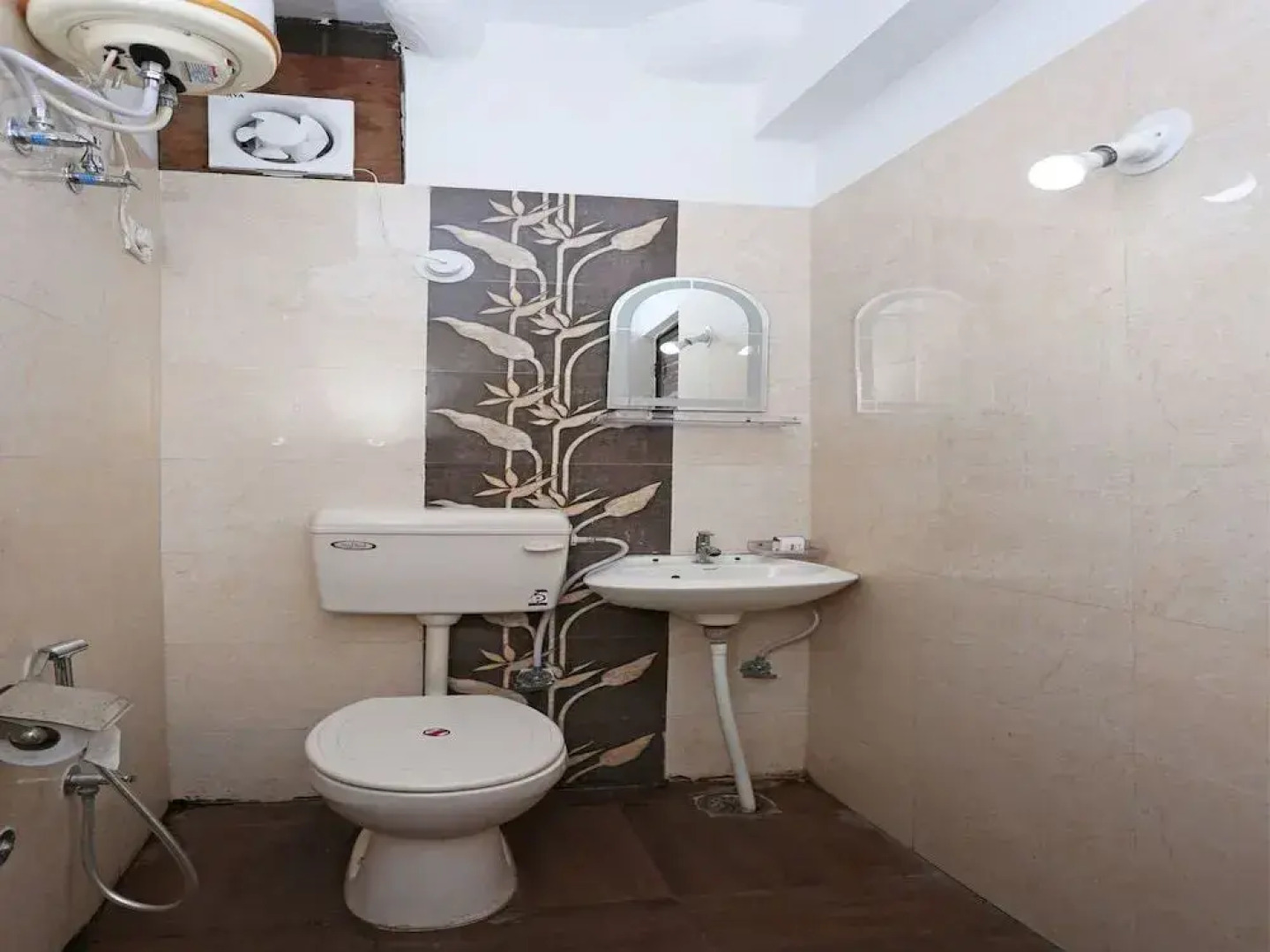 OYO 10137 Hotel Vaishnavi