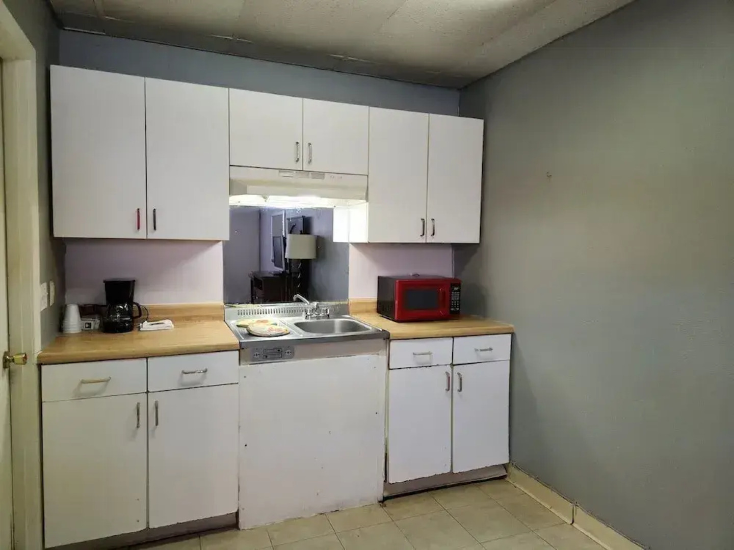 Executive Inn By OYO Queenville Mena