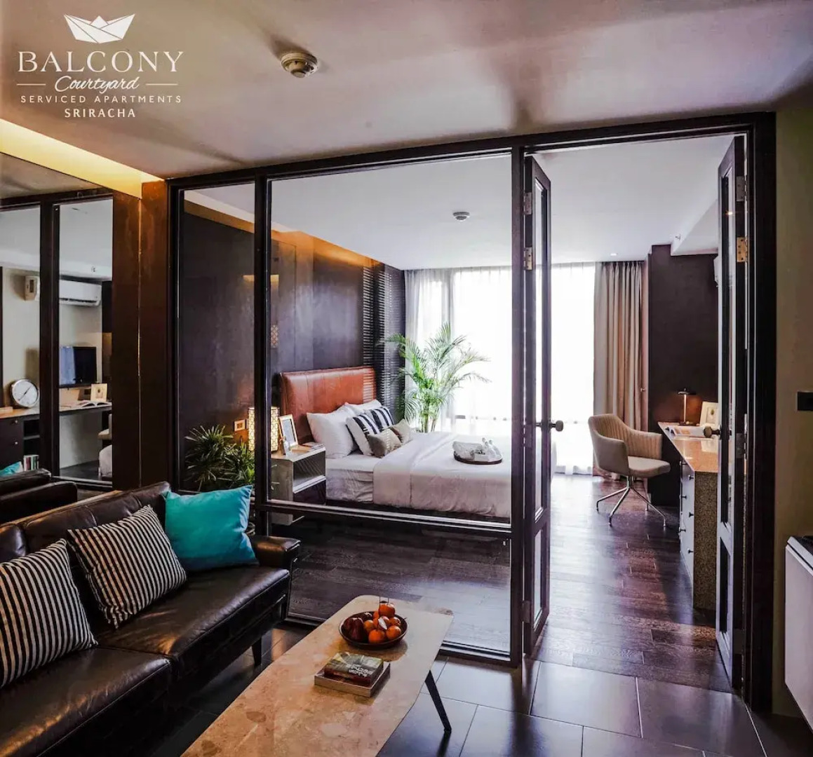 Balcony Courtyard Hotel & Serviced Apartment