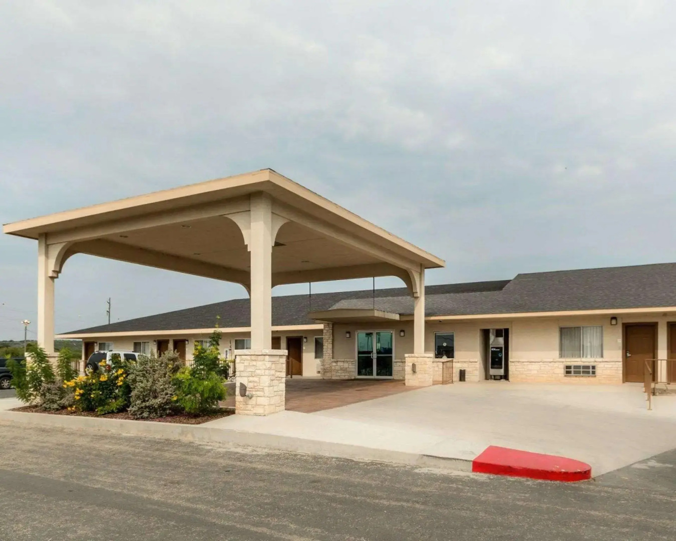 Motel 6 Junction, Texas - Llano River
