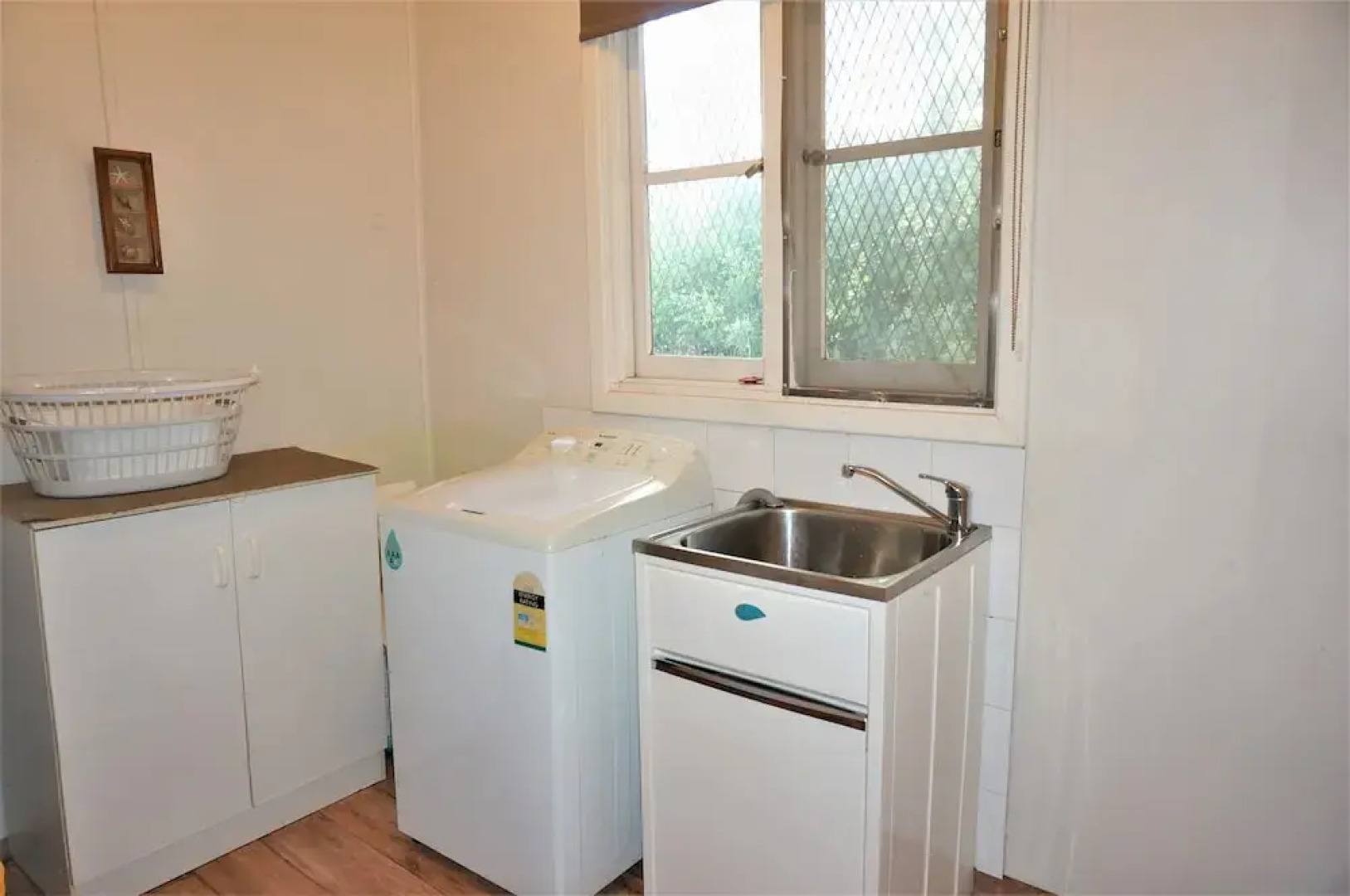 Getaway Villas Unit 3 - 3 Bedroom Self-Contained Villa with a Deck