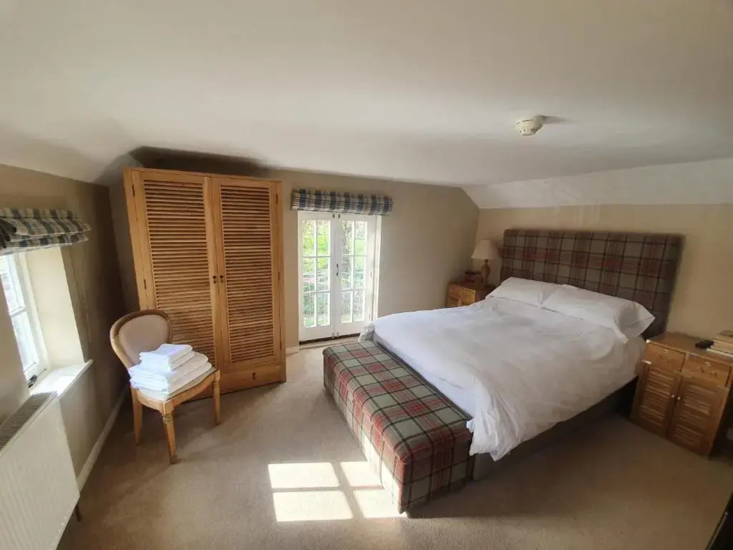 Kings Head Low House