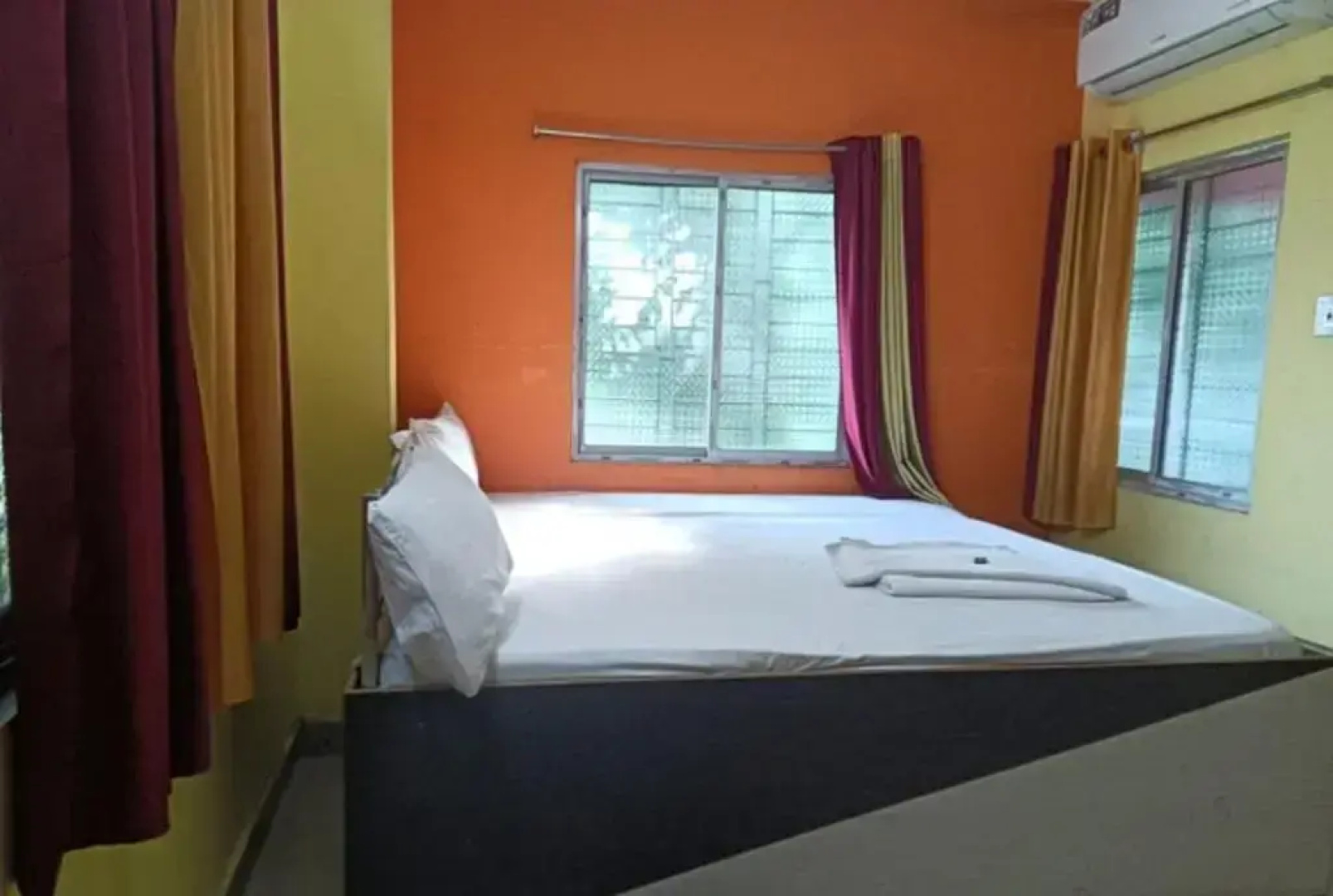 Trinayani Stay - 3 min Walk to Temple