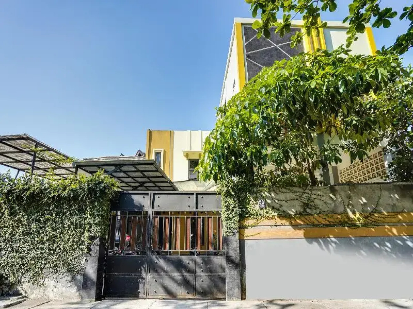 Hotel O Rumah Kost Gresik Syariah