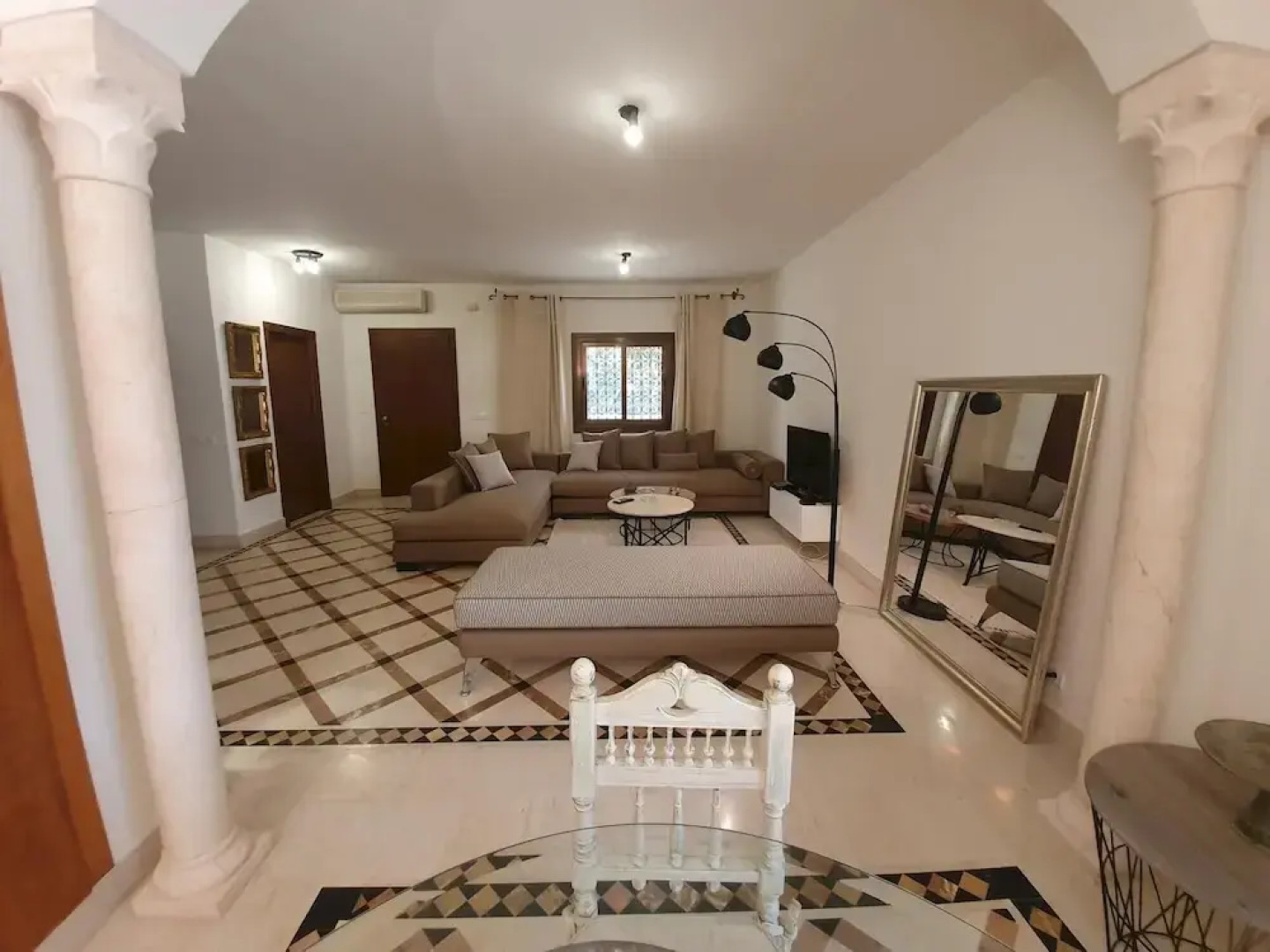 Golden Tulip APT Spacieux Avec Deux Terrasses