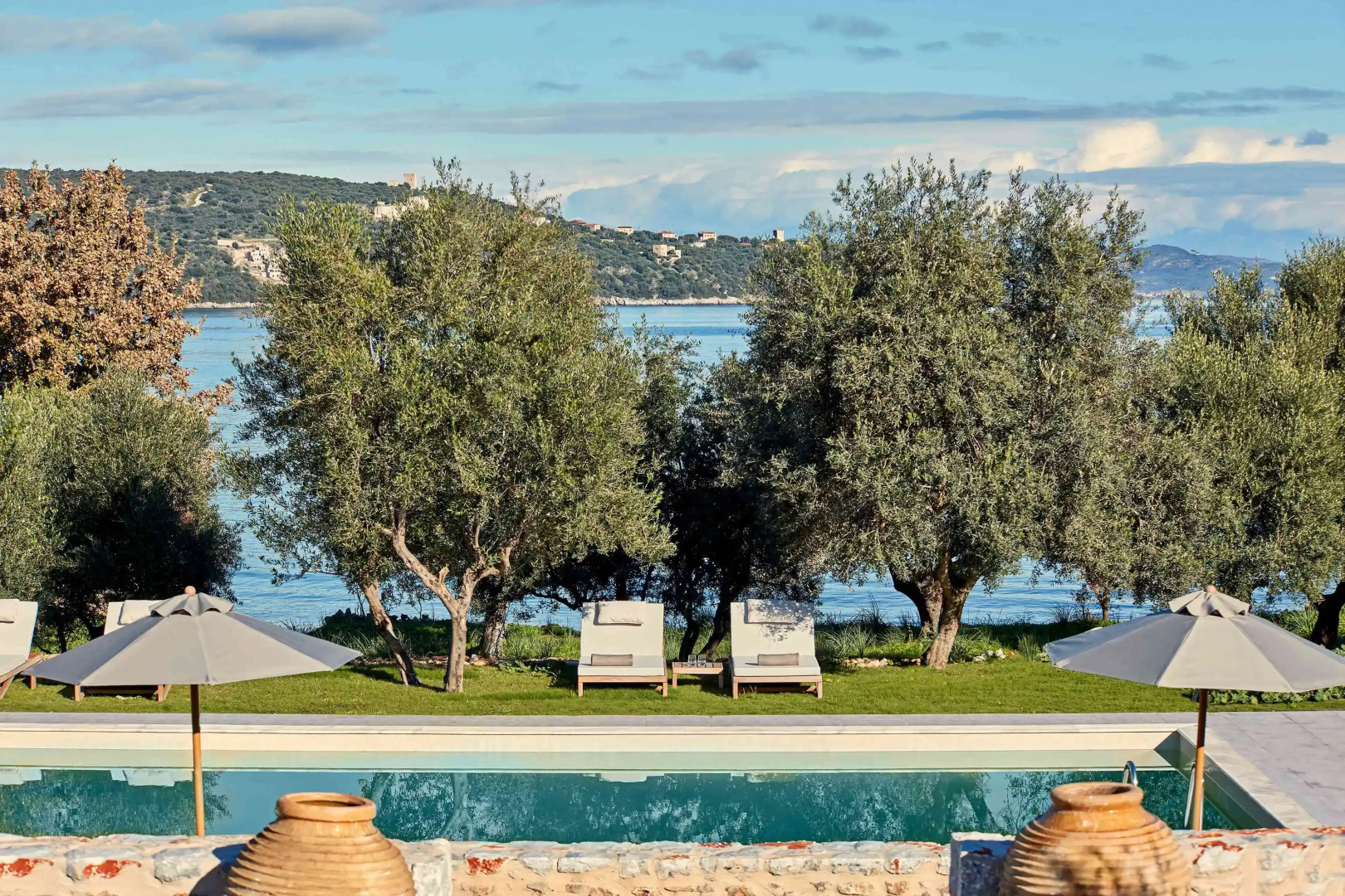 100 Rizes Luxury Sea Side Resort.