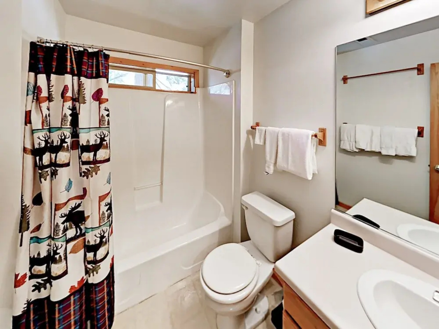 892 Evergreen Way Home 4 Bedrooms 2.5 Bathrooms Home