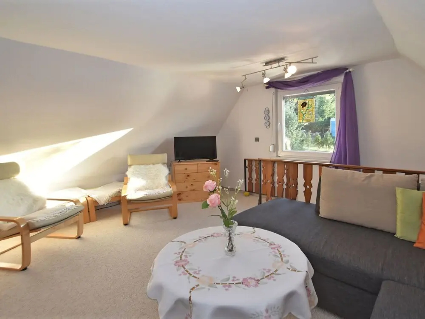 Modern Holiday Home in Güntersberge With Fish Pond