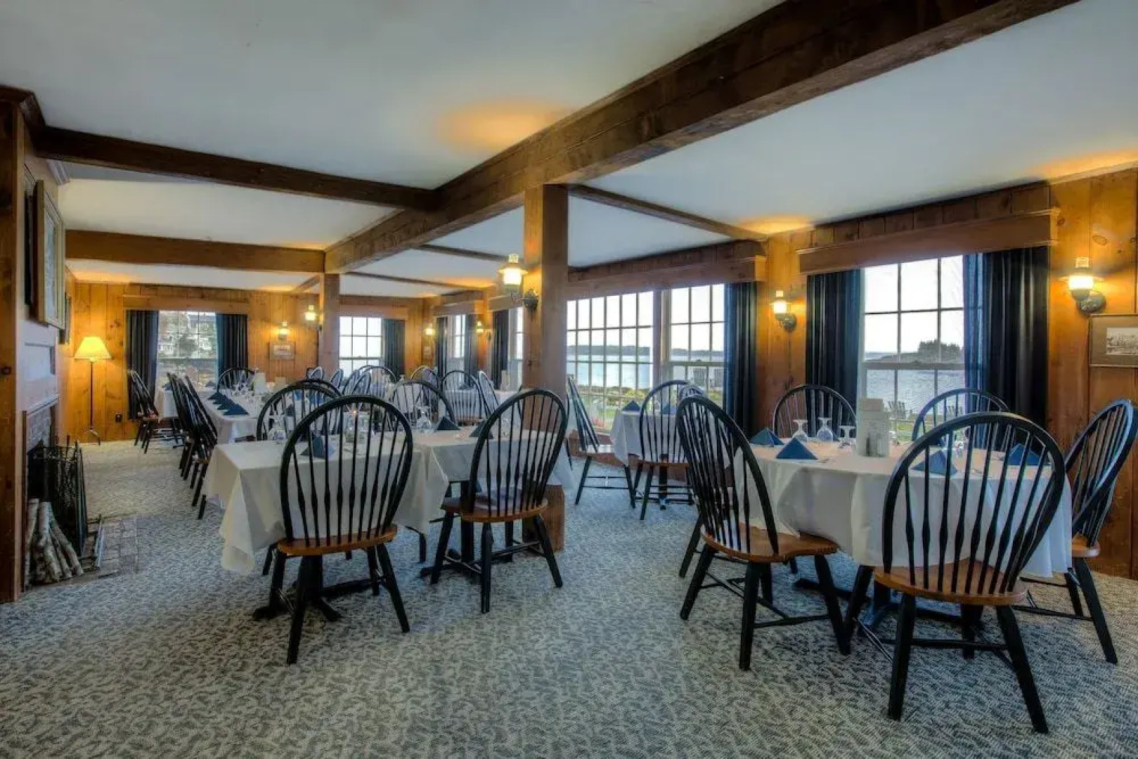 Bluebird Ocean Point Inn