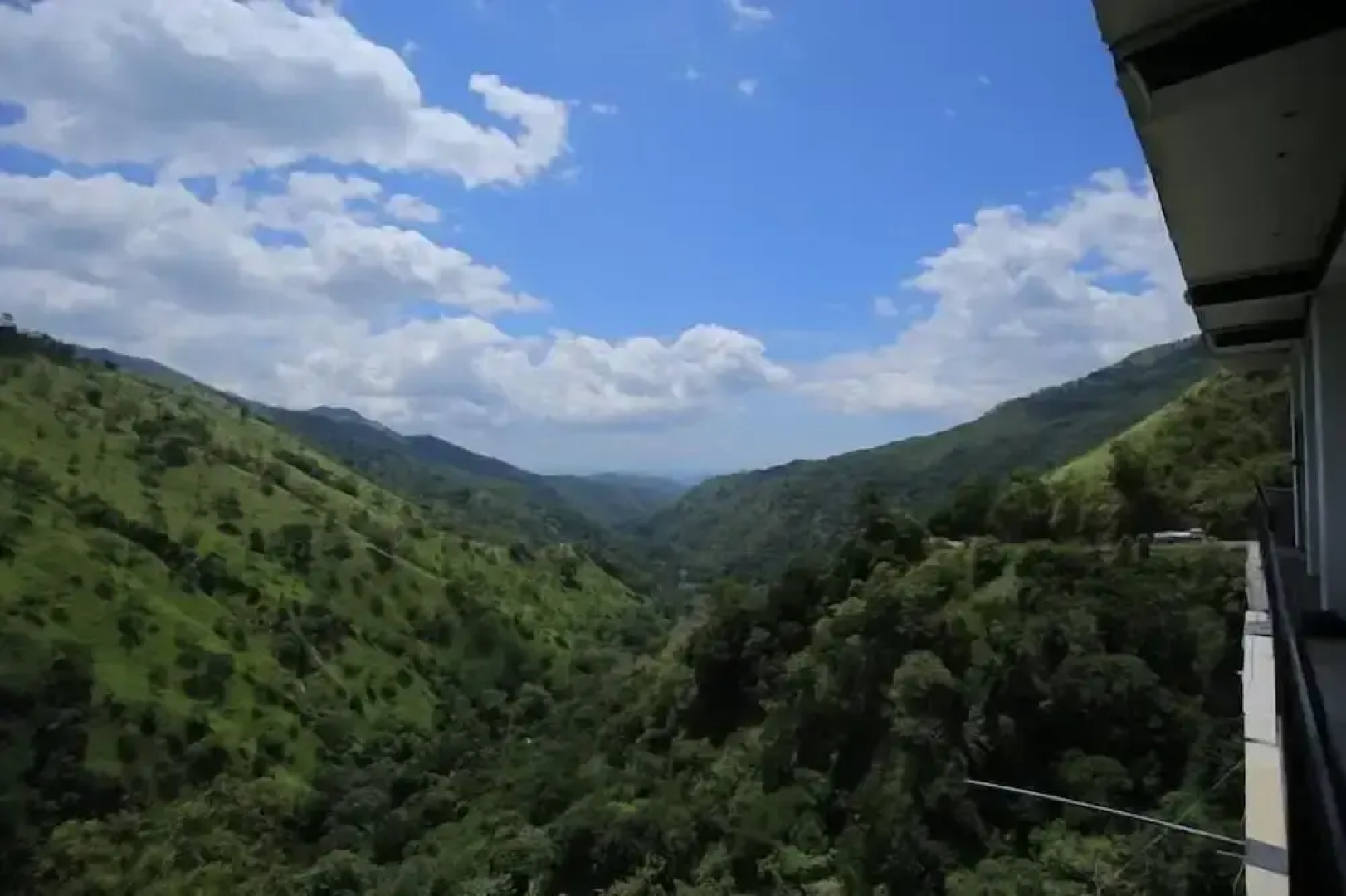 Ella Mount Heaven Hotel