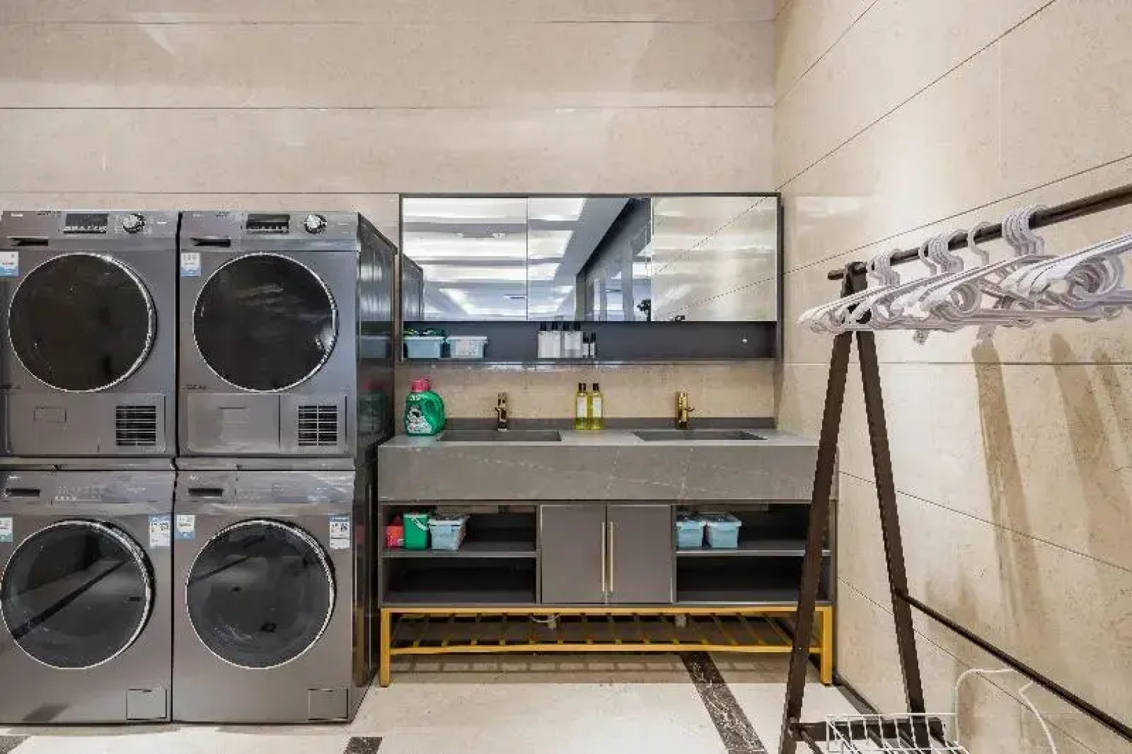 Grand Madison Jiujiang Yuexi Lake