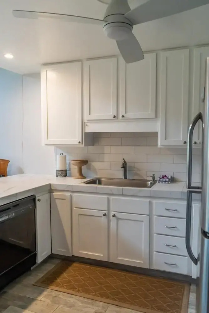 Rare 2 Bedroom + Loft Townhouse on the North Shore