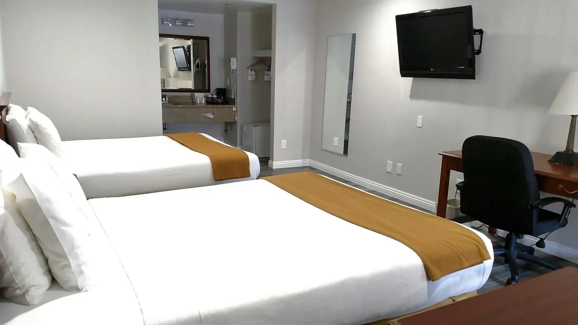 The Wave Manhattan Beach