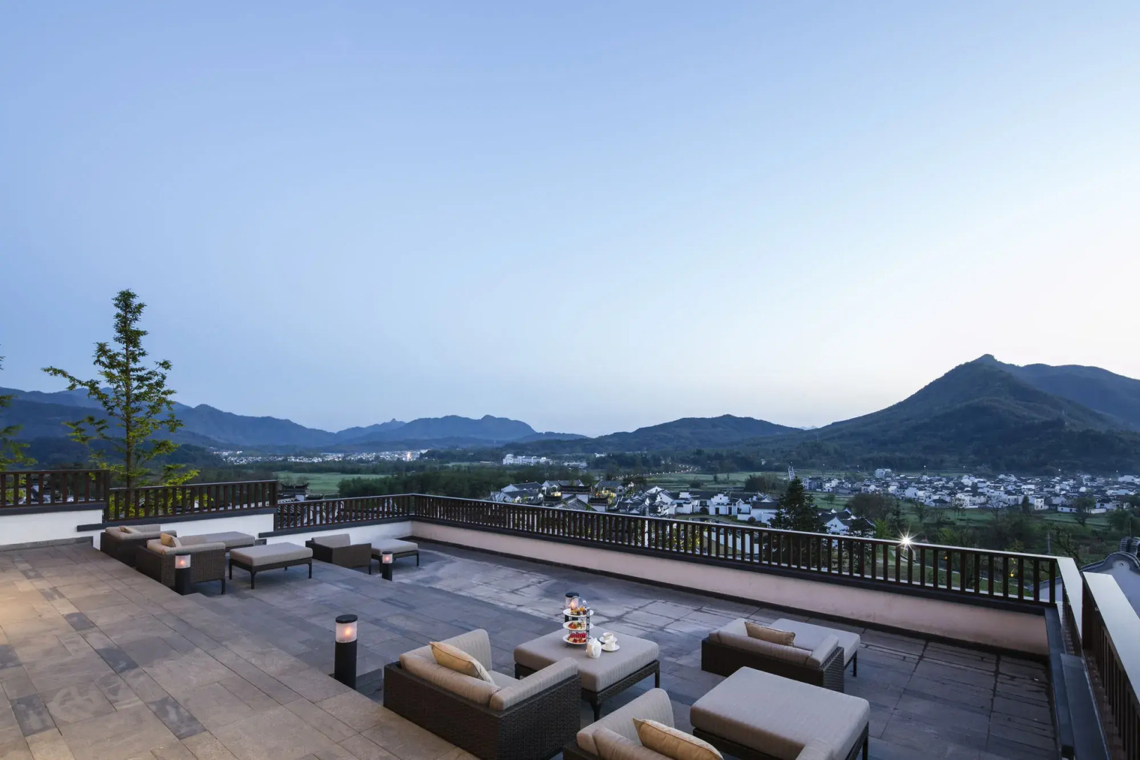 Banyan Tree Huangshan