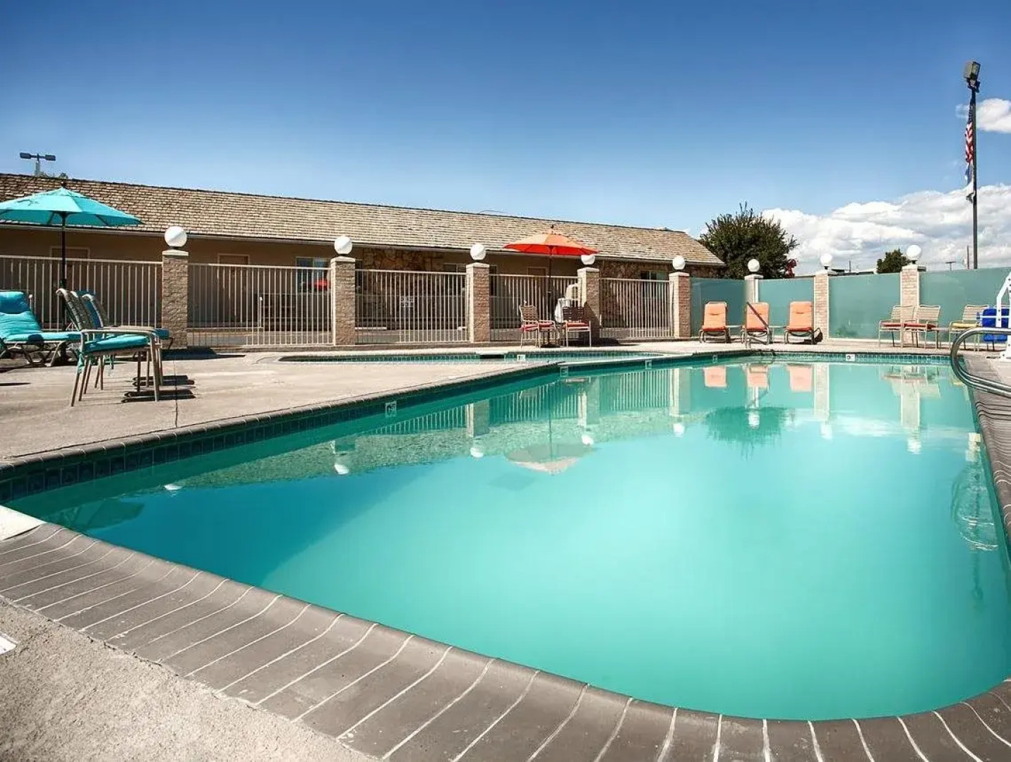 Econo Lodge Inn & Suites Vernal near Dinosaur Monument