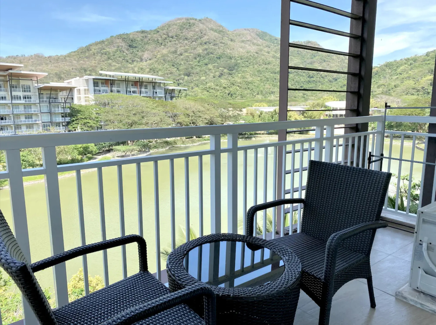 Pico de Loro Spring Style 3BR Unit (Carola A 511)