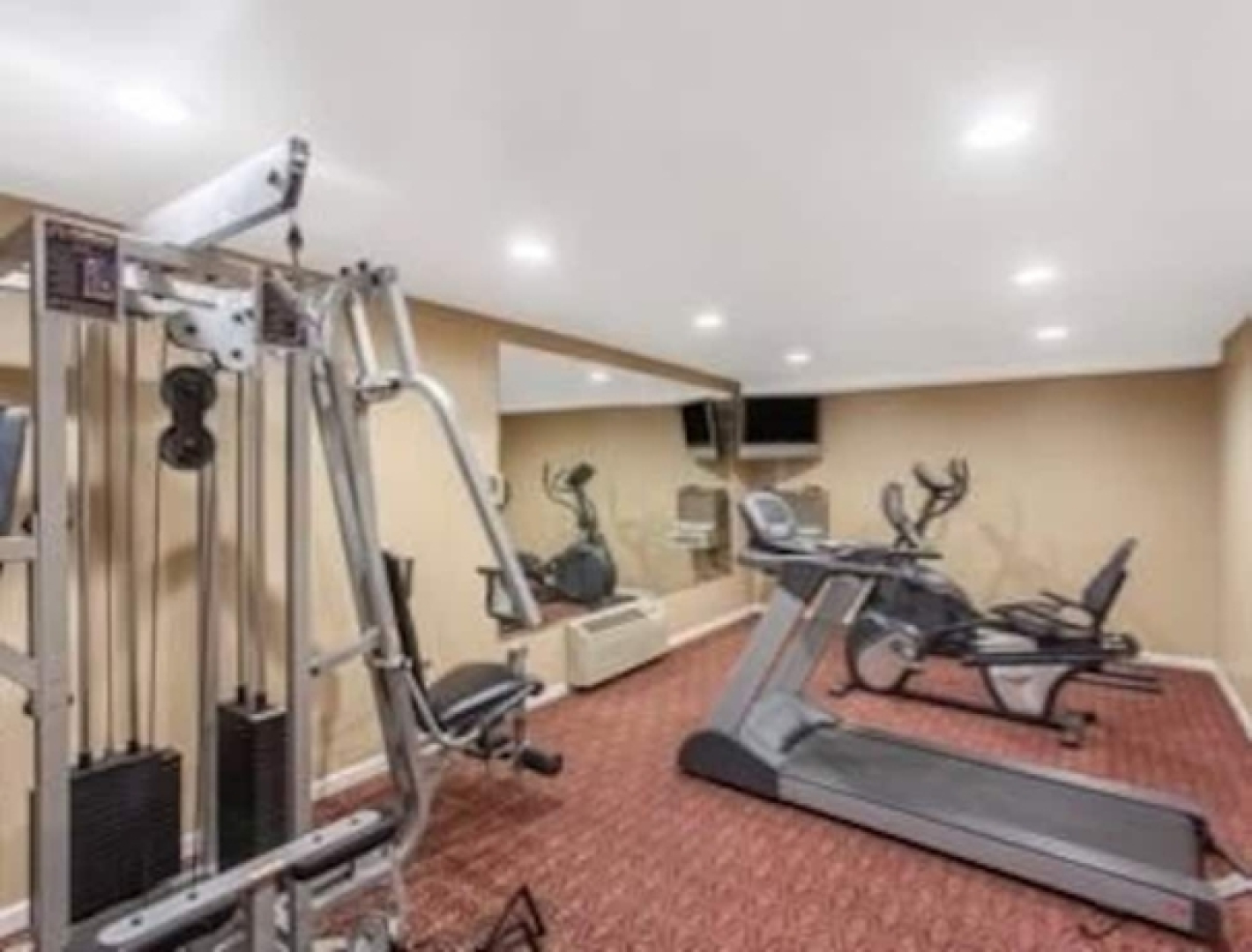 Ramada by Wyndham Fresno North