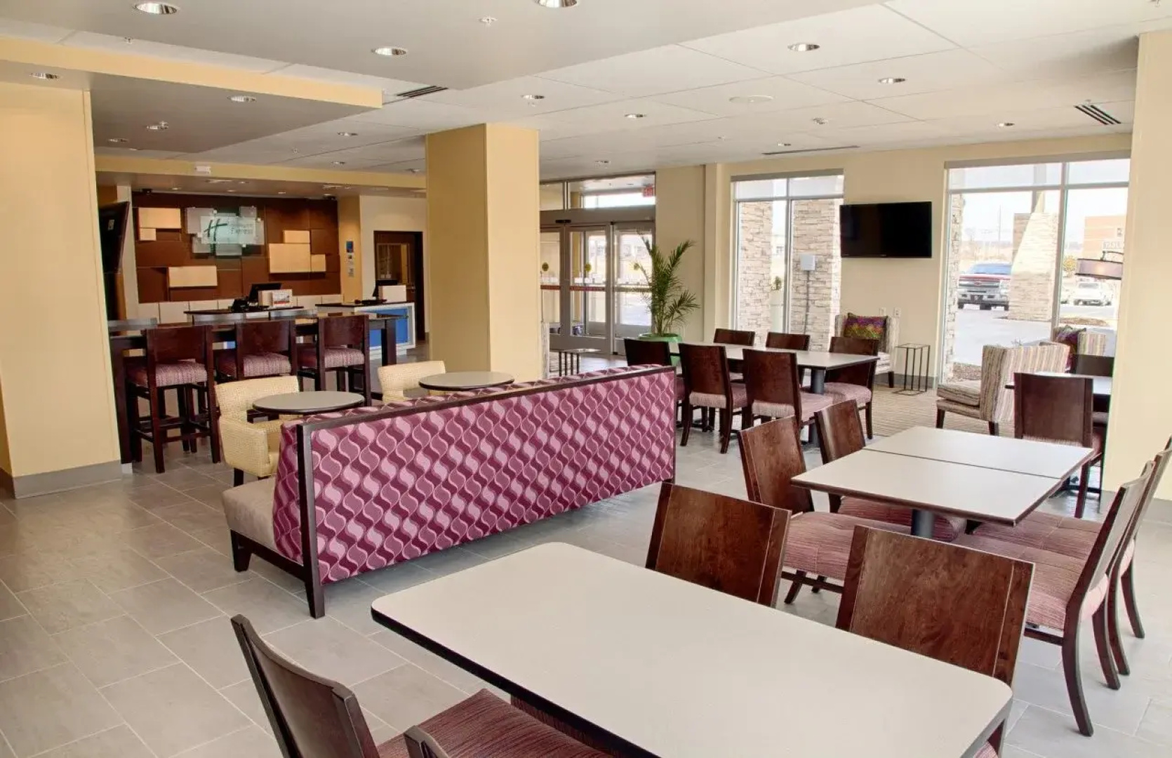 Holiday Inn Express & Suites Tahlequah by IHG