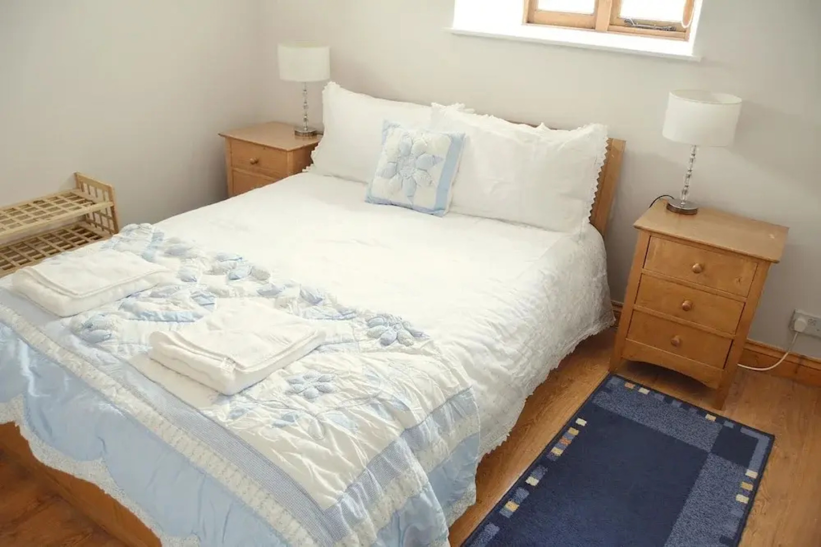 A spacious barn conversion with charming features near Looe