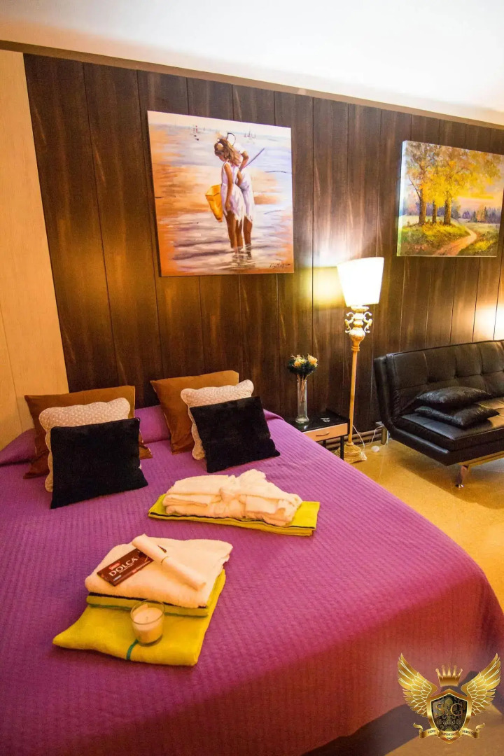 LUX Beach House Barcelona with Pool & Hot Tub, Beach Access