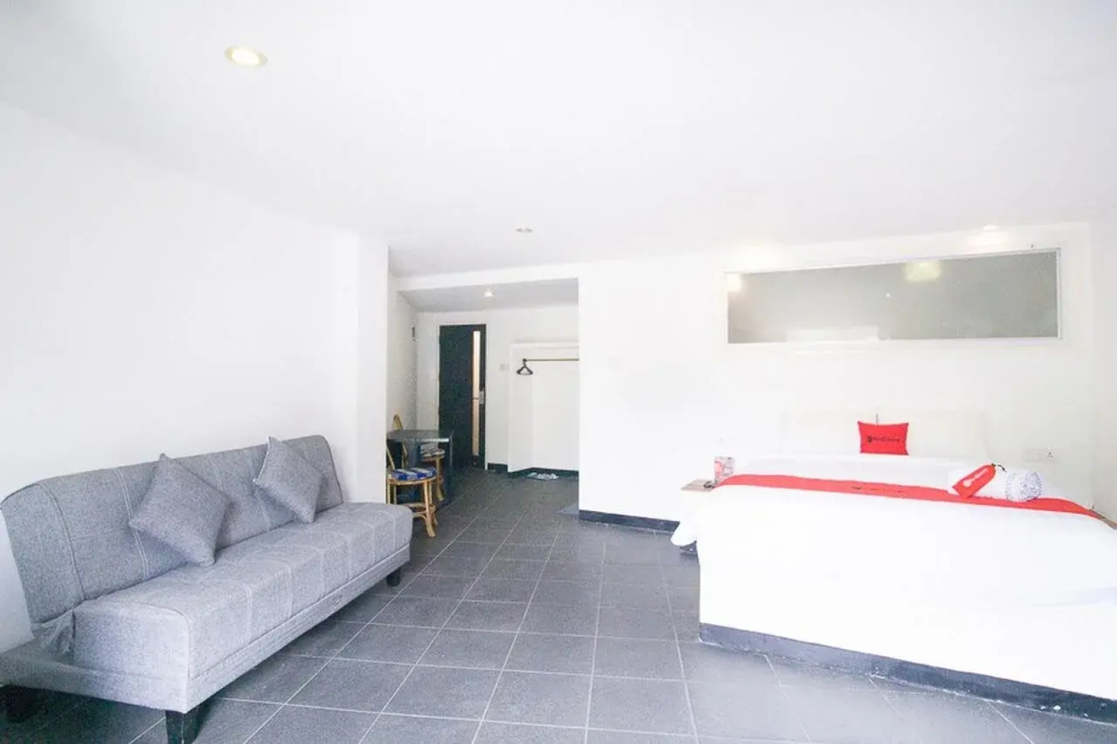 Formerly RedDoorz Premium near Senggigi Beach