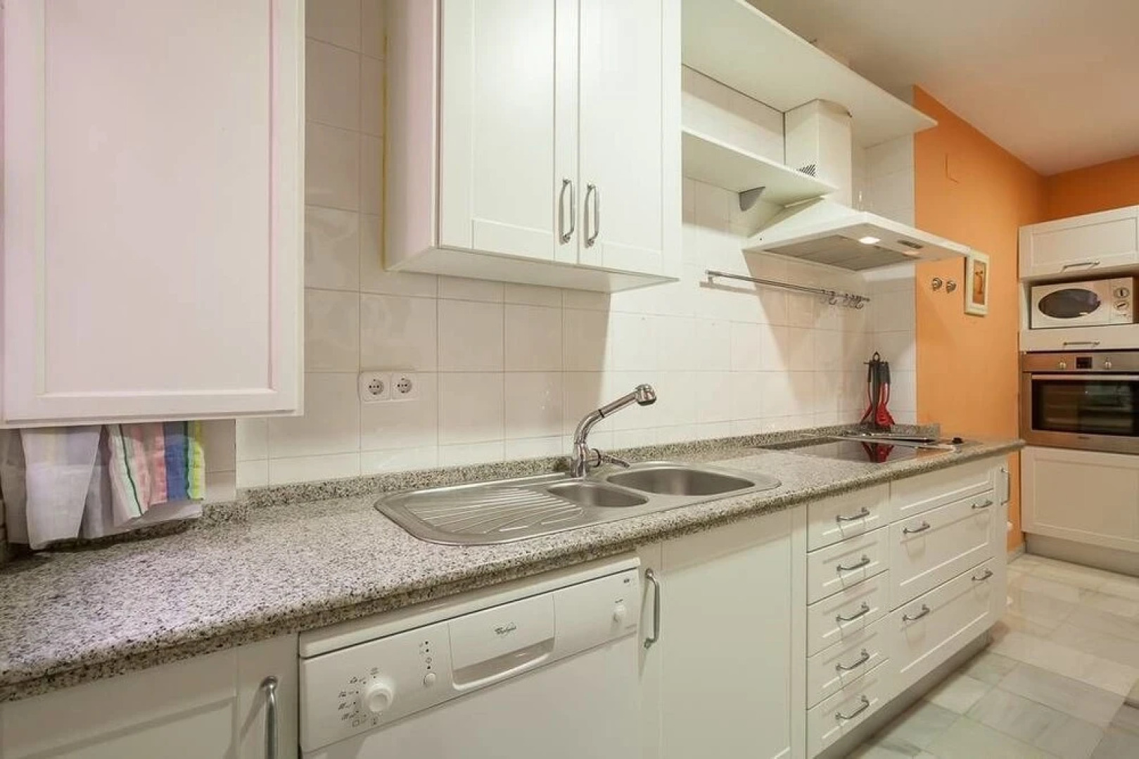 Bonito Piso Junto al Rio