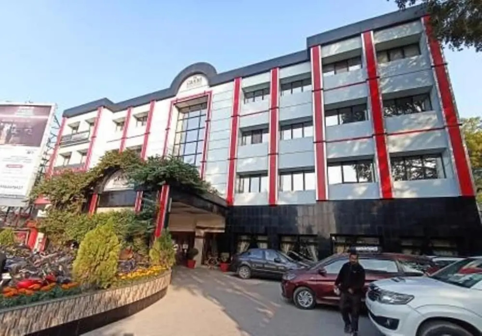 Grand Continental Hotel