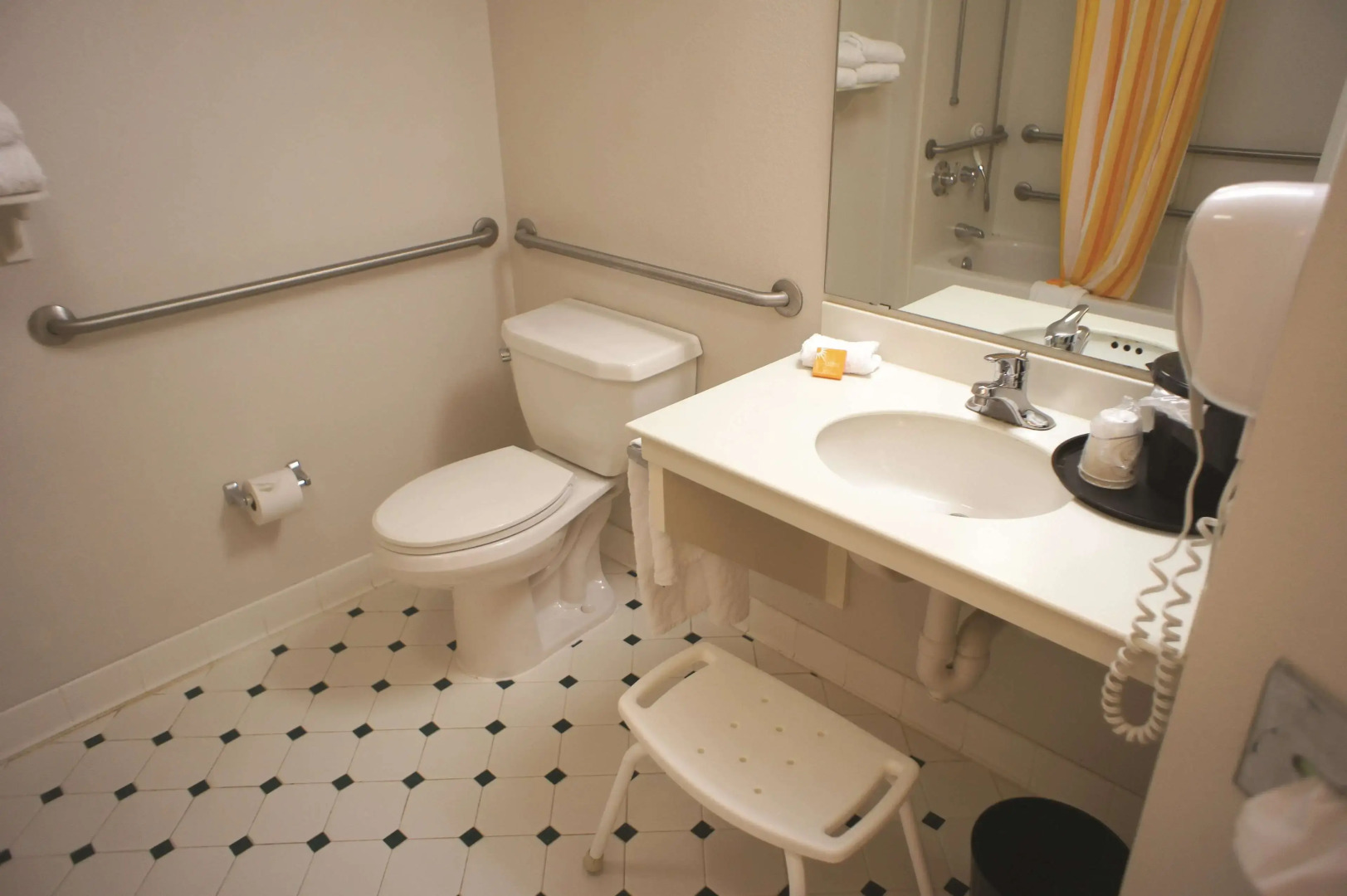 La Quinta Inn & Suites by Wyndham Winston-Salem