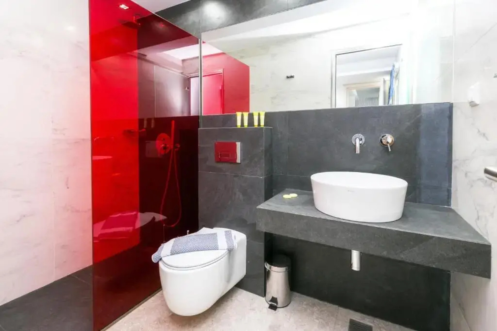 The Elegant Apartments