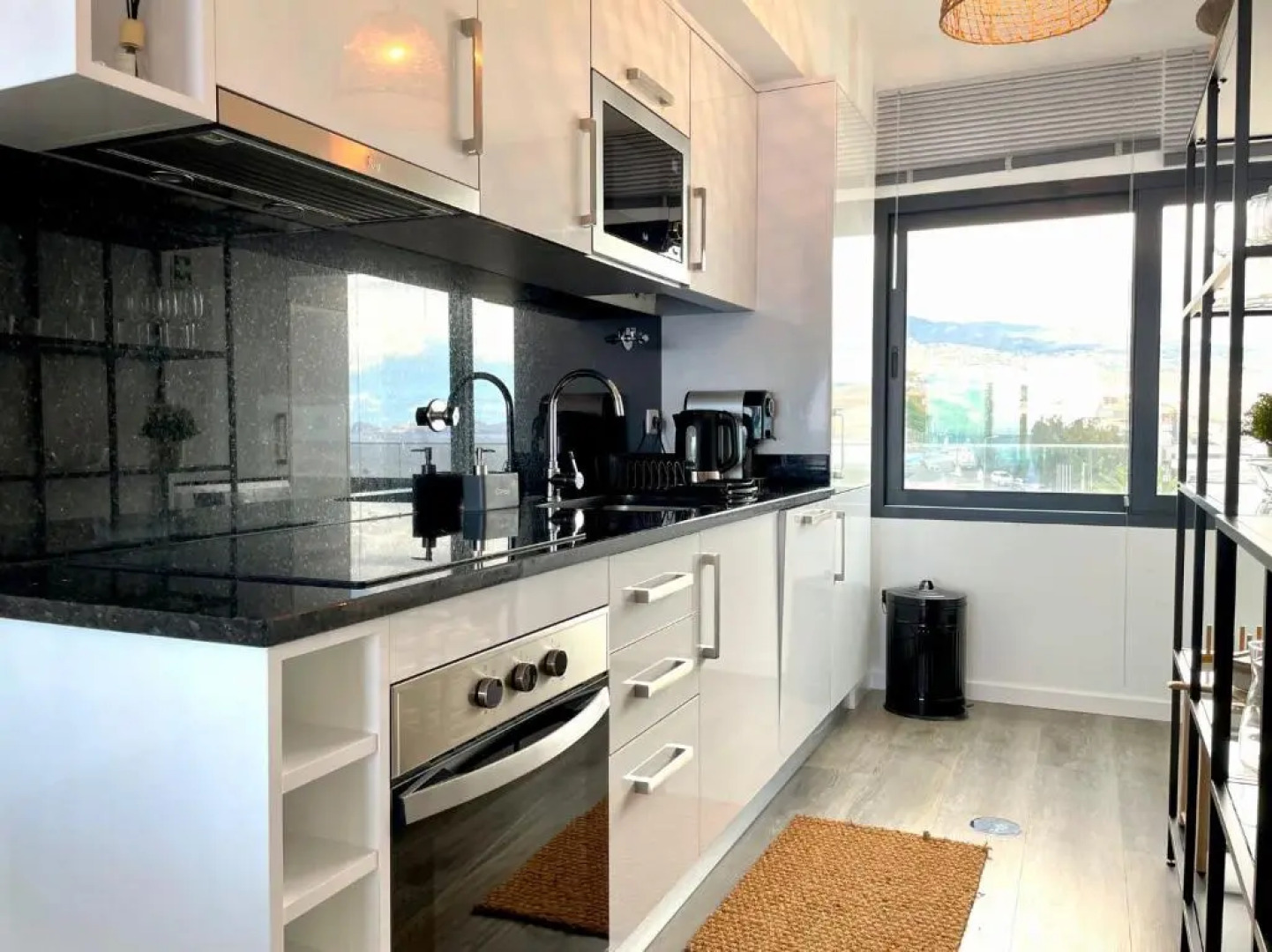 Ocean Cliff Apartment