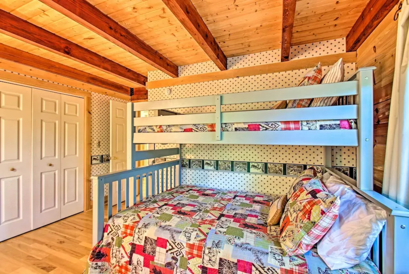 Massanutten Resort Log Cabin w/ Mountain Views!