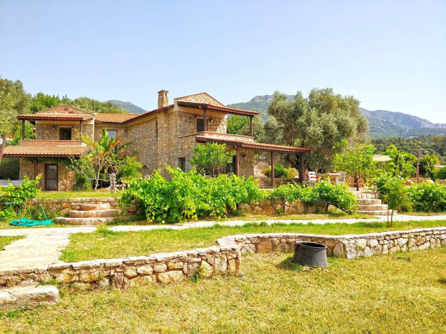 Zephyros Hotel