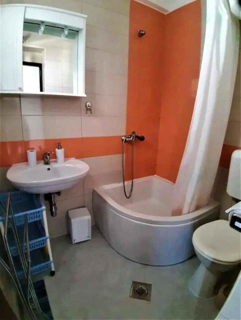 Room in Guest Room - Guesthouse Raffaello