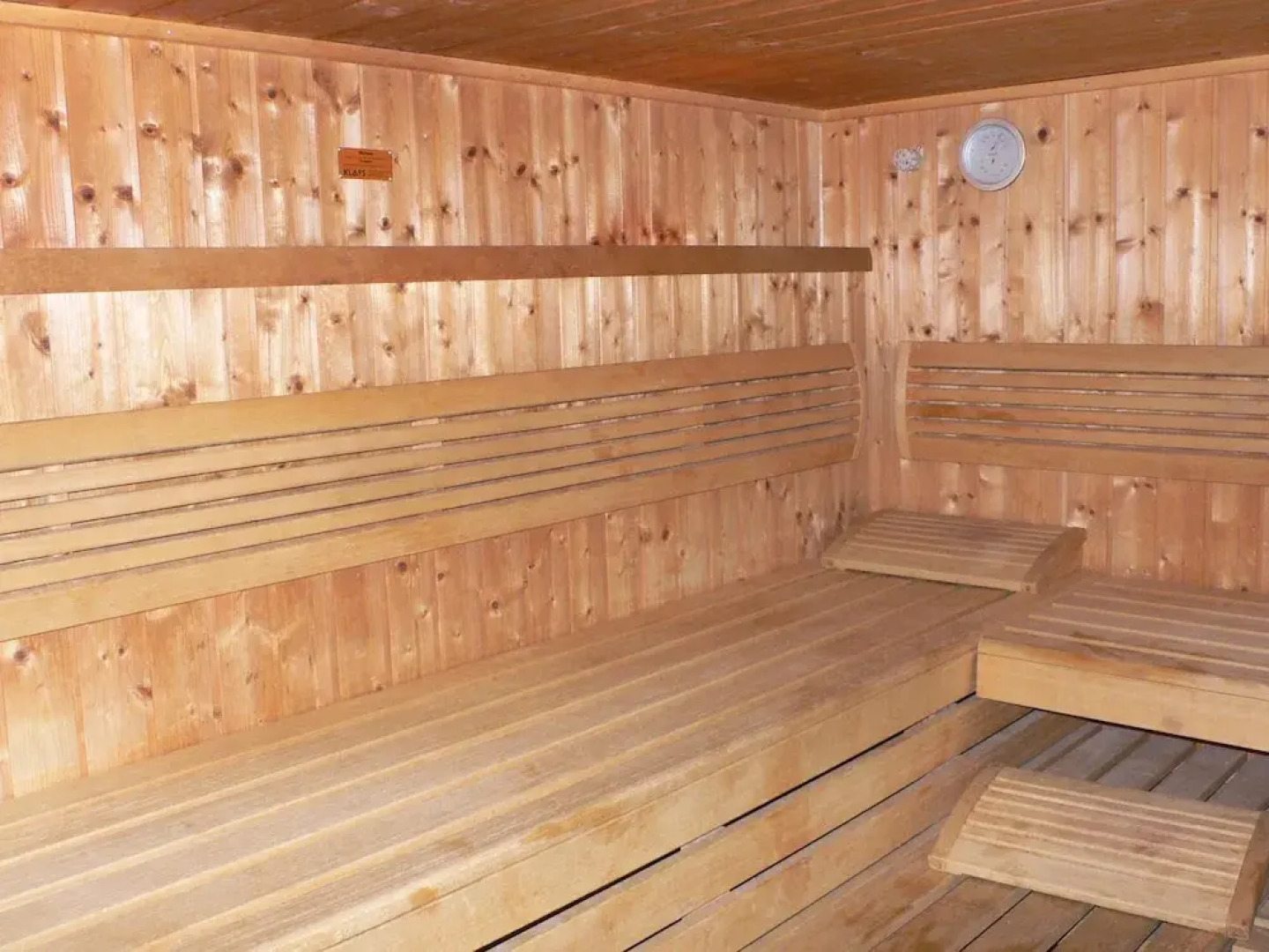 Hotel Meran Hallenbad & Sauna