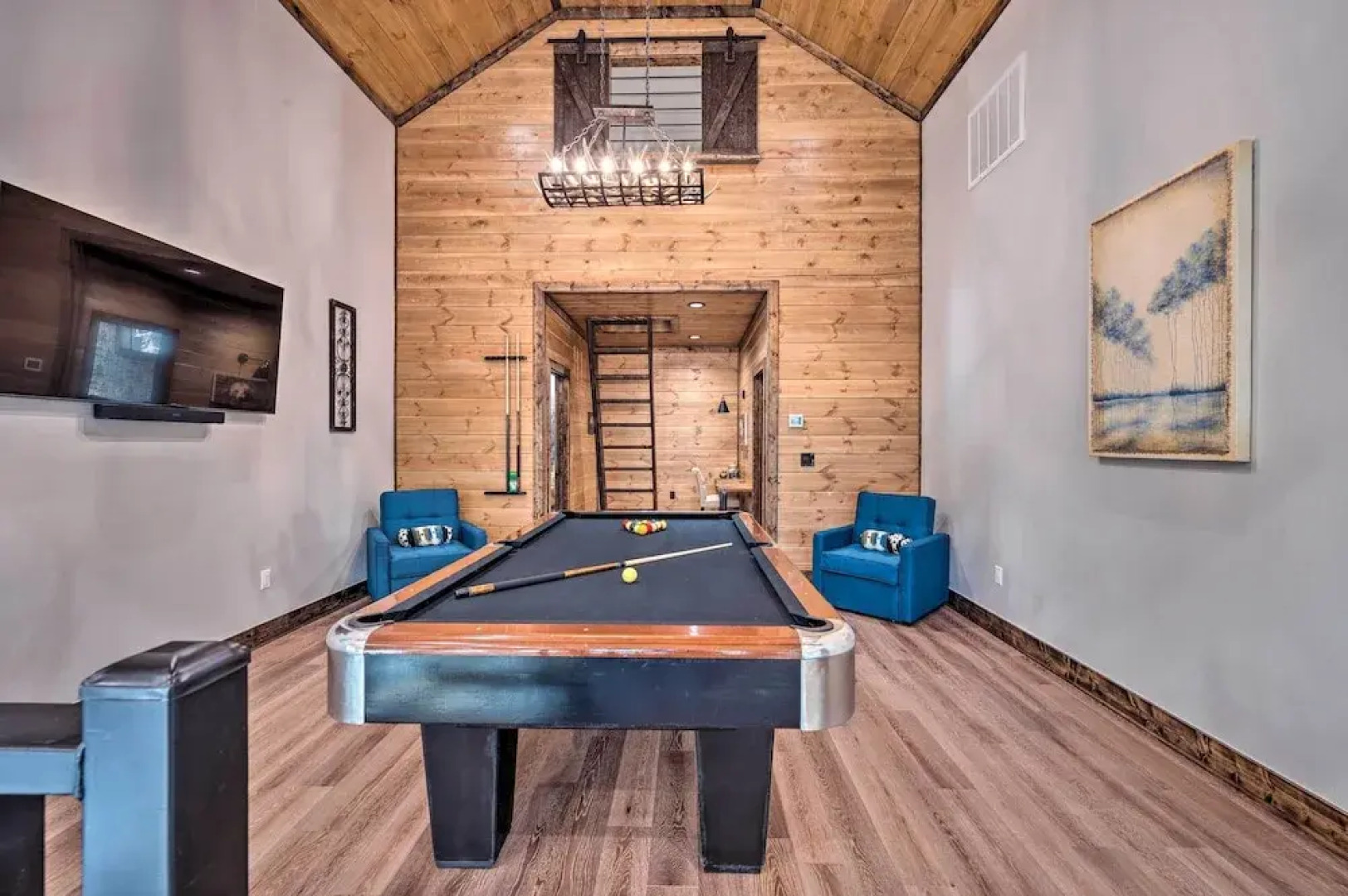 Broken Bow 'lazy Dog Lodge' w/ Hot Tub, Pool Table