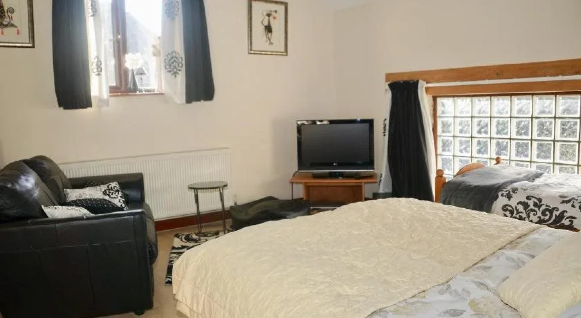 Ravencar Farm Bed and Breakfast